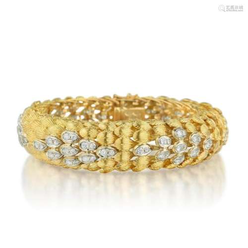 A Textured Gold Diamond Scale Bracelet, Italian