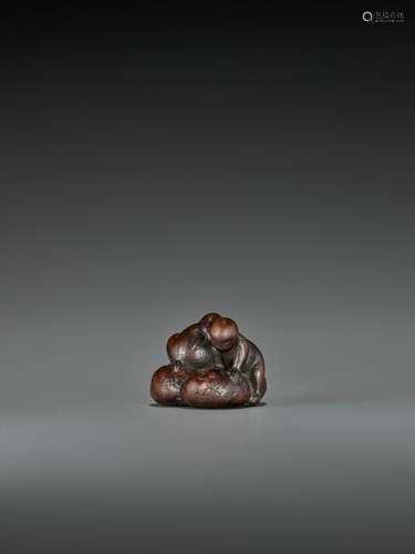 TADAKUNI: FINE WOOD NETSUKE OF TWO KAPPA