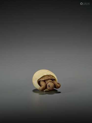 DERKACHENKO: INLAID WOOD NETSUKE OF A TURTLE