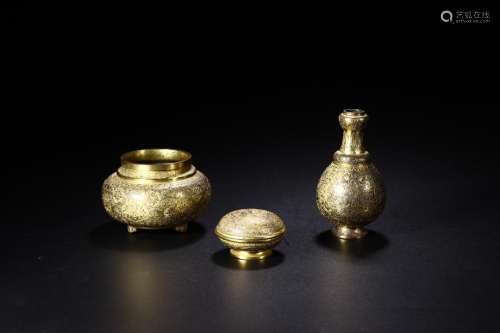 旧藏 铜鎏金缠枝花卉炉、瓶、盒三式