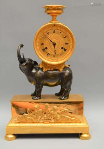 Pendule à l'élephant en bronze empire. 19ème. H:48