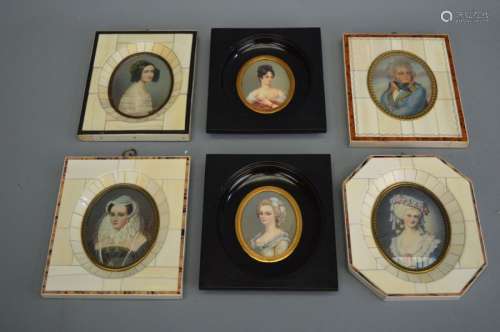 Lot de 6 miniatures dont 4 en ivoire. Circa 1850 1…