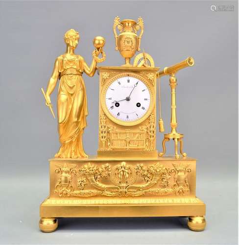 Pendule empire bronze doré circa 1800