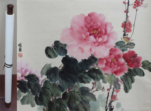 A CHINESE HAND-DRAWN PAINTING OF CARP PEONY SIGNED BY 國蘇 牡丹   立軸
