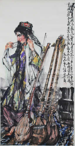 A CHINESE HAND-DRAWN PAINTING SCROLL OF INSTRUMENTAL GIRL SIGNED BY 黃胄 ( 1925- 1997 )  新疆賣樂器的姑娘 立轴