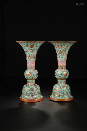 QIANLONG MARK CALAITE GREEN FAMILLE ROSE FLOWER VASE IN PAIR