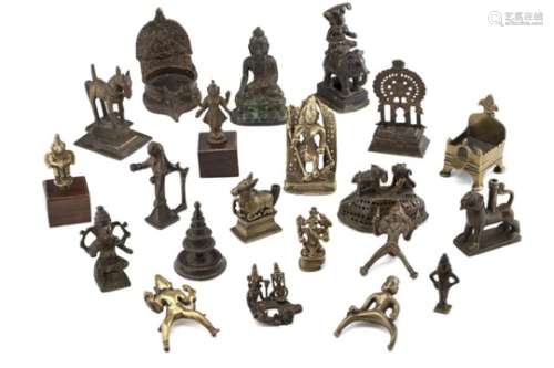 Indian ManufactureA group of twenty-one bronze sculpturesITManifattura IndianaLotto composto da