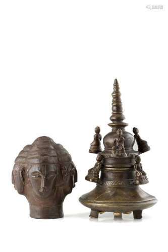Indian ManufactureTwo bronze sculptures(h. max 18 cm.)ITManifattura IndianaDue sculture in bronzo di