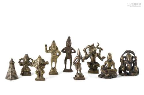 Indian ManufactureNine bronze sculptures(h. max 7 cm.)ITManifattura IndianaNove sculture in bronzo(