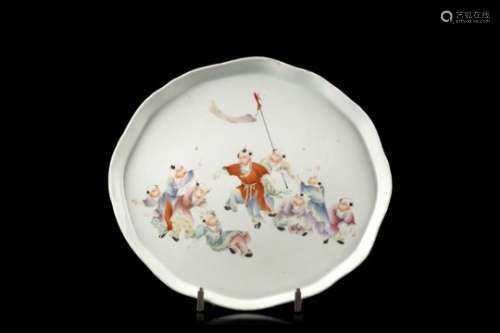 A small porcelain tray decorated with boys in polychrome enamels (slight defects)China, Republic