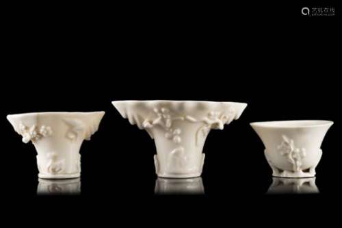 Three blanc-de-Chine libatory cupsChina, 18th century(h. max 8 cm.)ITTre coppette da libagione in