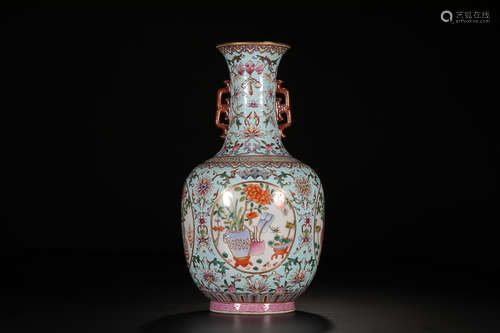 DAOGUANG MARK FAMILLE ROSE LOTUS PATTERN VASE