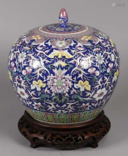 Chinese porcelain cover jar, possibly 19th c.