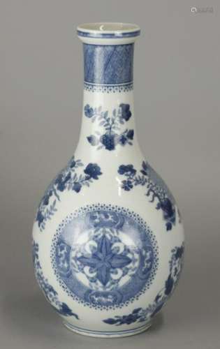 Chinese blue & white porcelain vase, possibly 19th c.