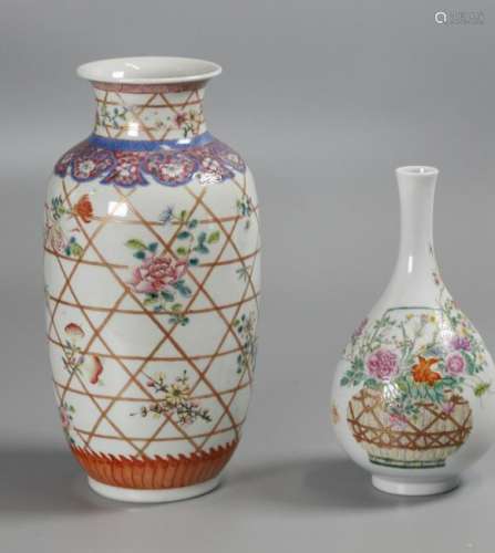 2 Chinese porcelain vases, possibly Republican period