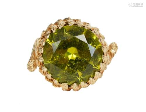 Signed 14kt Gold & Peridot Ring