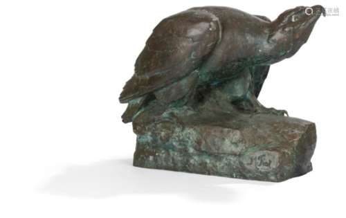MAXIMILIEN FIOT (1886-1953) Rapace Sculpture. Épreuve en bronze à patine médaille et vert antique.