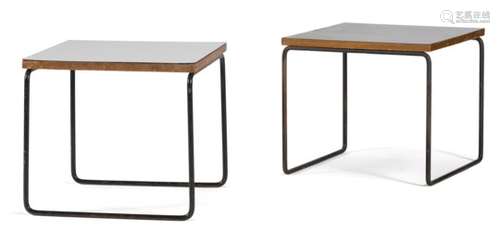 PIERRE GUARICHE (1926-1995) DESIGNER & STEINER ÉDITEUR Deux tables dites Volante. Les plateaux