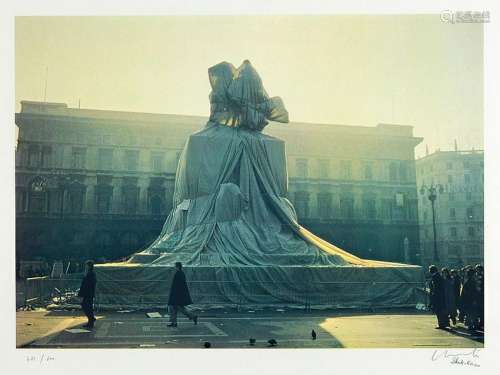 Christo and Jeanne-Claude, Wrapped Monument toVittorio