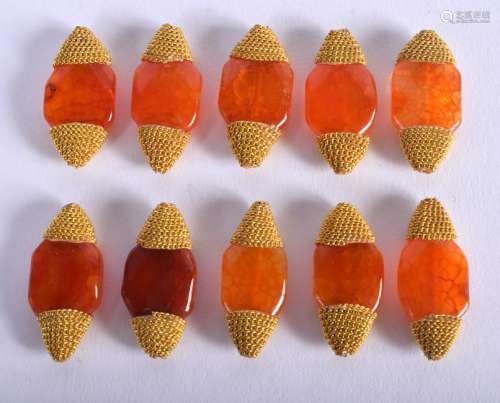 TEN MIDDLE EASTERN AMBER TOGGLES. (10)