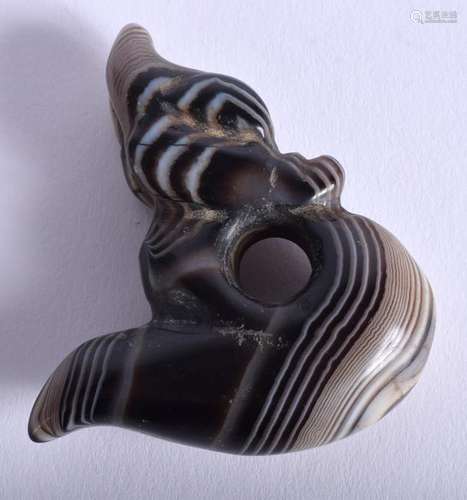 A CENTRAL ASIAN AGATE PENDANT. 5.5 cm x 5 cm.