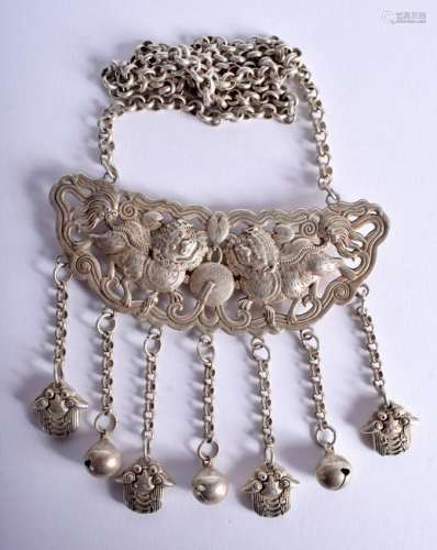 A CHINESE WHITE METAL NECKLACE. 65 cm long.