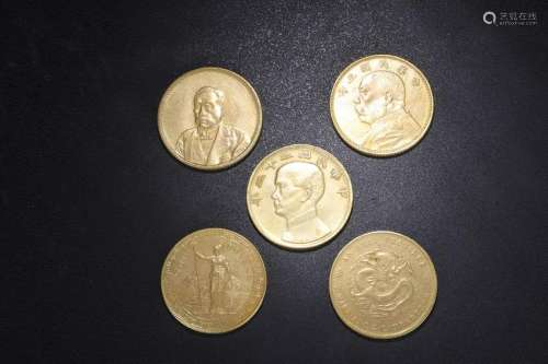 SET OF 5 GILT BRONZE COINS, THE REPUBLIC OF CHINA