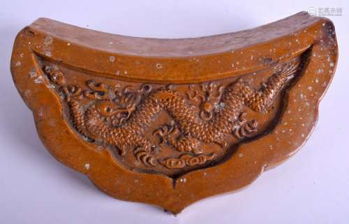 AN 18TH/19TH CENTURY CHINESE YELLOW GLAZED ROOF TILE