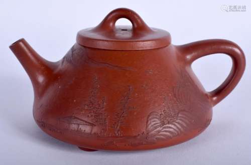 A CHINESE YIXING TEAPOT AND COVER. 13.5 cm wide.