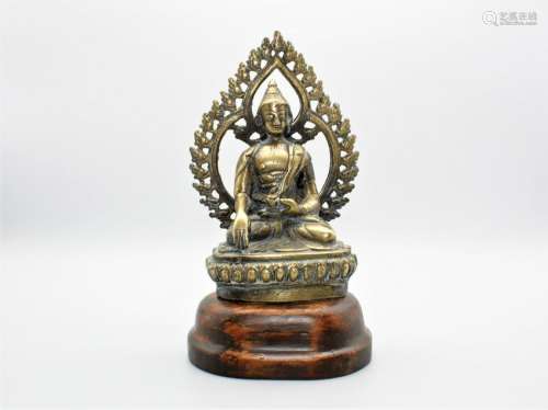 1800-1900 Chinese bronze seated Buddha sculpture
