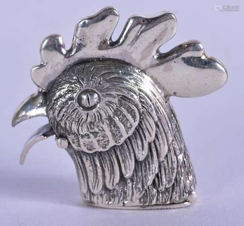 A SILVER FOWL VESTA CASE. 4 cm wide.