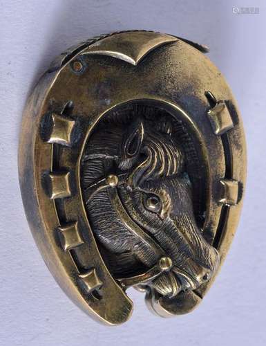 AN EQUESTRIAN BRASS VESTA CASE. 5 cm wide.