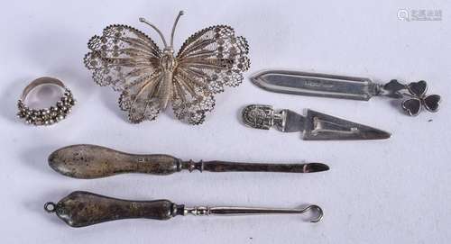 AN ANTIQUE SILVER BUTTERFLY BROOCH together with other