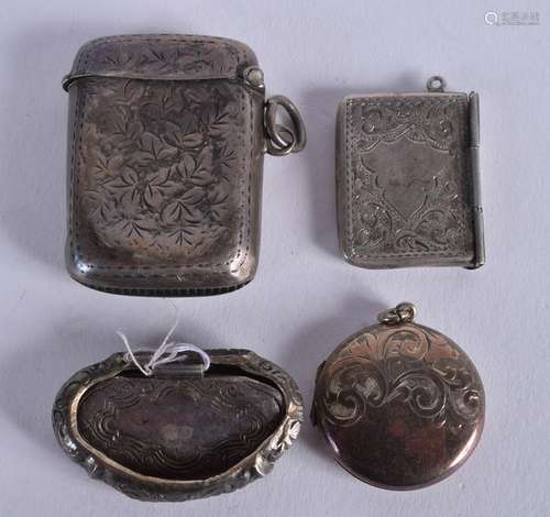 AN ANTIQUE SILVER VESTA CASE together with a silver