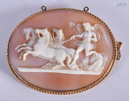 AN ANTIQUE 9CT GOLD CAMEO BROOCH. 6 cm x 5 cm.