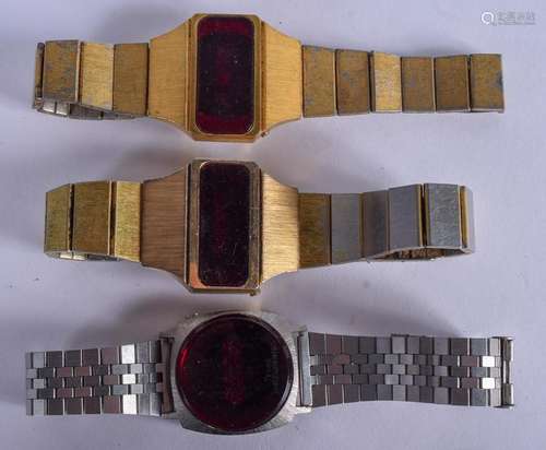 THREE VINTAGE LCD WRISTWATCHES. (3)