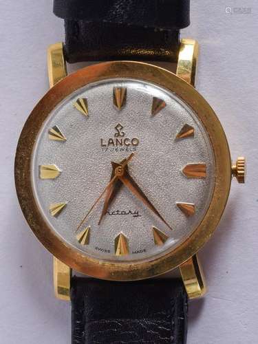 AN UNUSUAL 18CT GOLD LANCO VICTORY WRISTWATCH. 3 cm