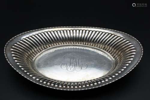 1906  1907 America sterling silver tray