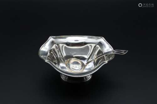 1912 America sterling silver bowl and spoon