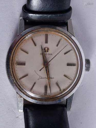 AN OMEGA STAINLESS STEEL SEAMASTER WRISTWATCH. 3.25 cm