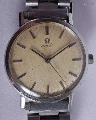 A VINTAGE OMEGA STAINLESS STEEL WRISTWATCH. 3.5 cm