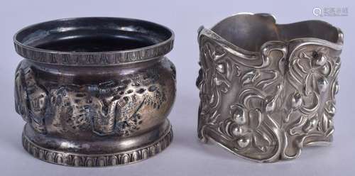 TWO ANTIQUE SILVER NAPKIN RINGS. (2)