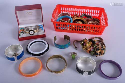 ASSORTED JEWELLERY. (qty)