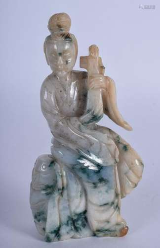 AN EARLY 20TH CENTURY CHINESE JADEITE GUANYIN. 13 cm x