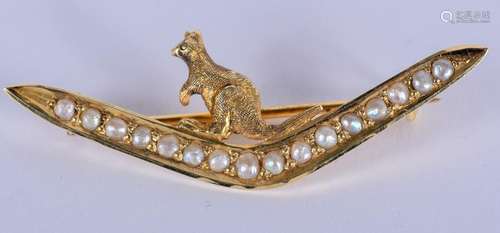 AN AUSTRALIAN 14CT GOLD KANGAROO PEARL BROOCH. 3.6