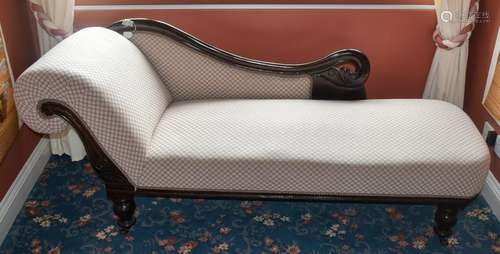 AN ANTIQUE CHAISE LOUNGE, honeycomb type upholstery. 80