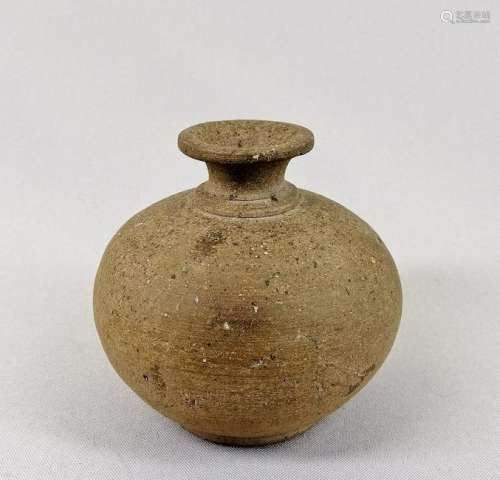A Chinese Song Dynasty Pottery Jar