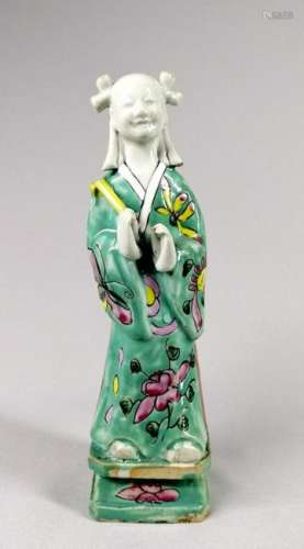 An Elegant Chinese Qing Dynasty Famille- Rose Figu