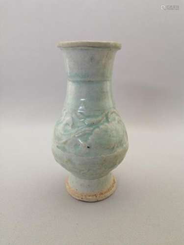 NICE CHINESE SONG DYNASTY YING QING VASE
