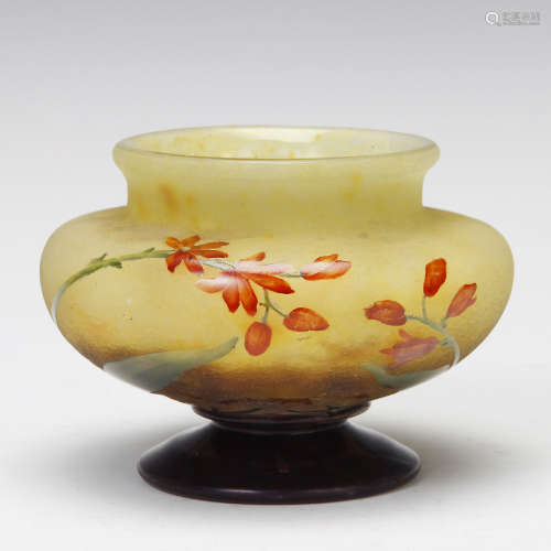 菖蒲紋花瓶